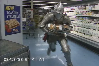gpt-image-2 生成的参考案例VHS杂货店混乱监控画面，突出参考案例与